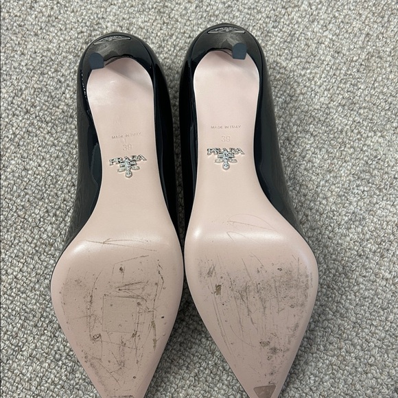 Prada Silver Shoe Box heels, excellent condition, worn 1x - Picture 9 of 9